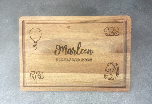 Schneidebrett Schulanfang | rechteckig mit Saftrinne | Massiv-Holz mit Gravur | 30 x 20 x 1,9 cm | individualiserbar | personalisiert | Schule | Schulbeginn