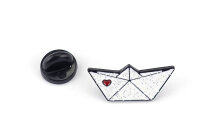 Pin Papierboot | Weiß mit Glitzer und rotem Herz